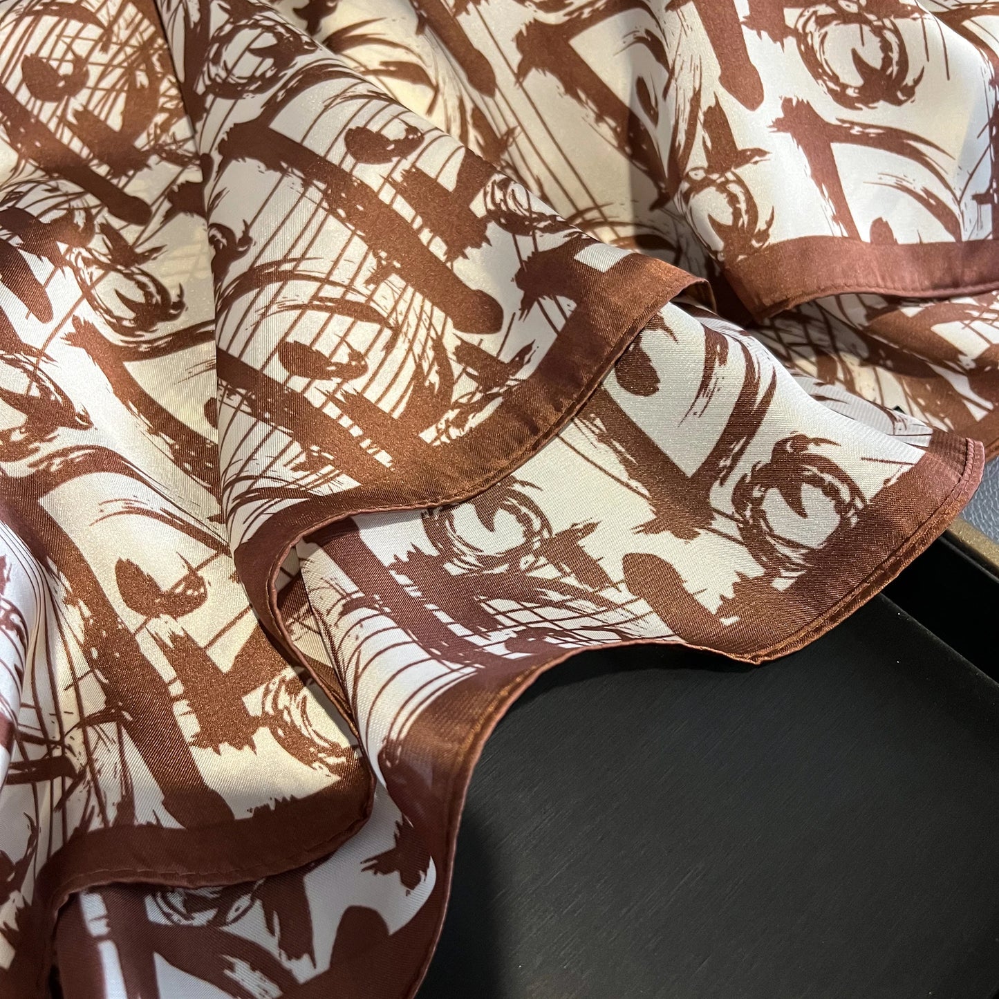Luxury Silk Scarf Soft Touch – 70x70cm
