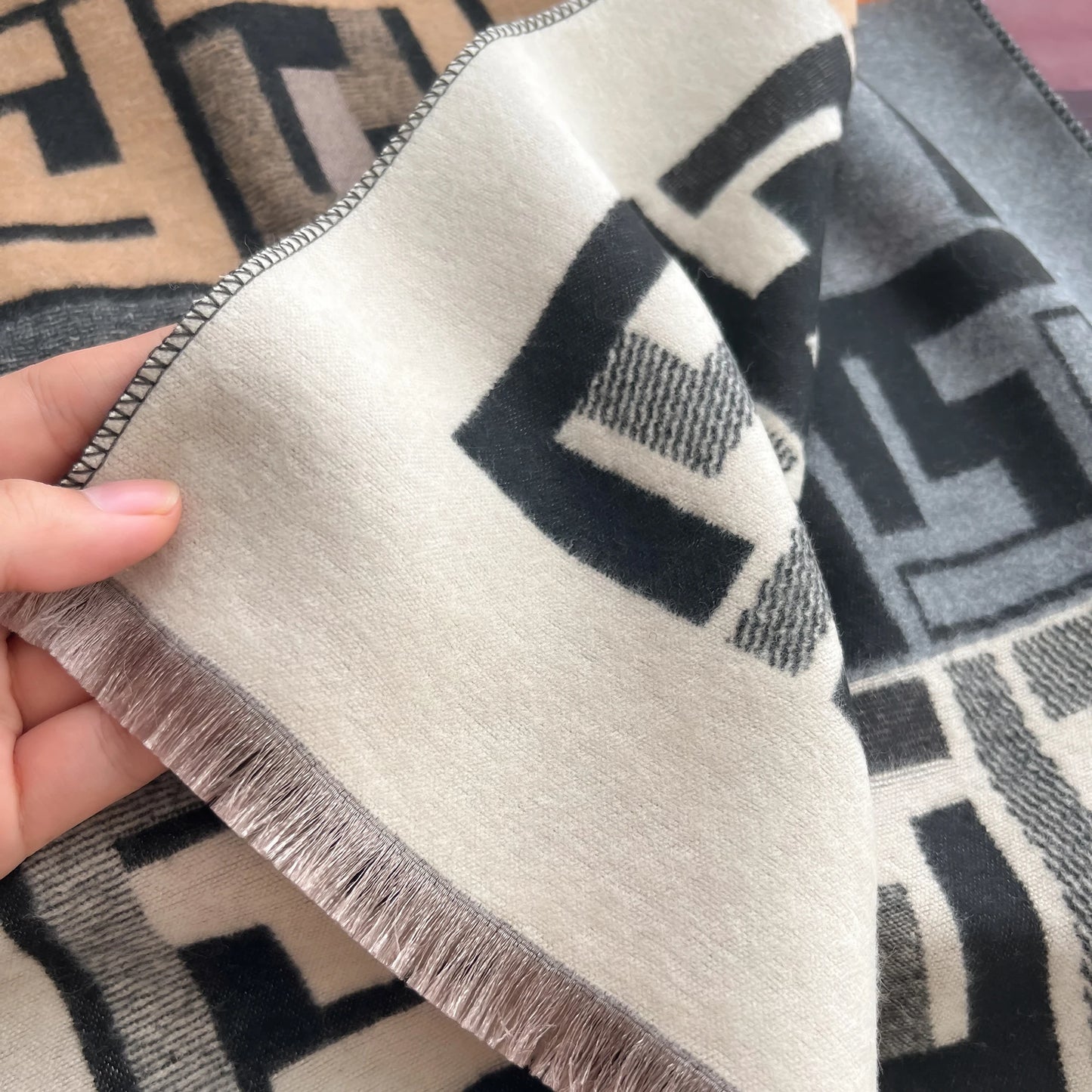 Cachecol Feminino Luxo – Dupla Face com Toque de Cashmere | Design Elegante
