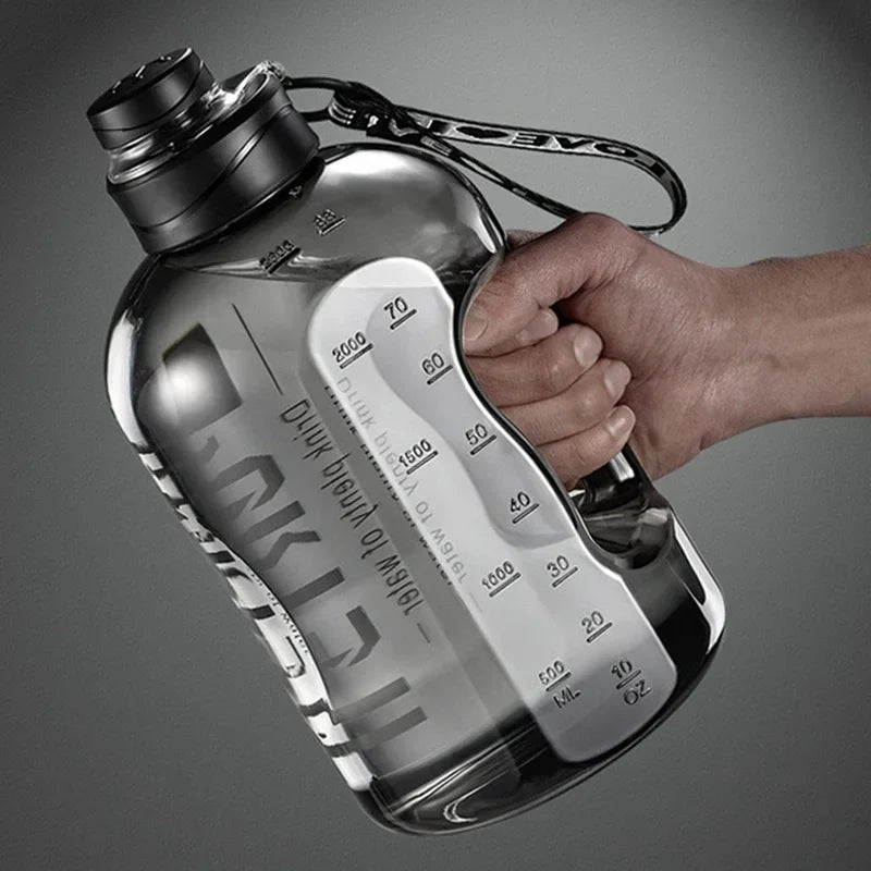 Garrafa de Água Esportiva 1,7L / 2,7L – Grande Capacidade