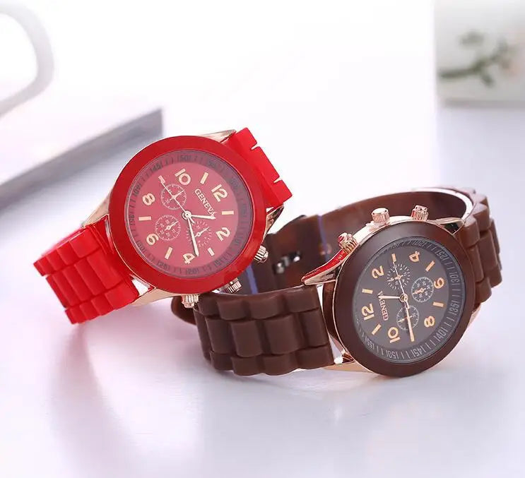 Relógio Quartz com Pulseira de Silicone