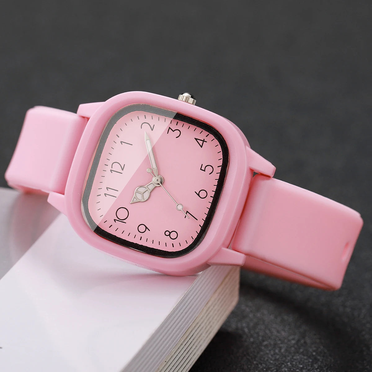 Kit com 3 Relógios Quartz com Pulseira de Silicone