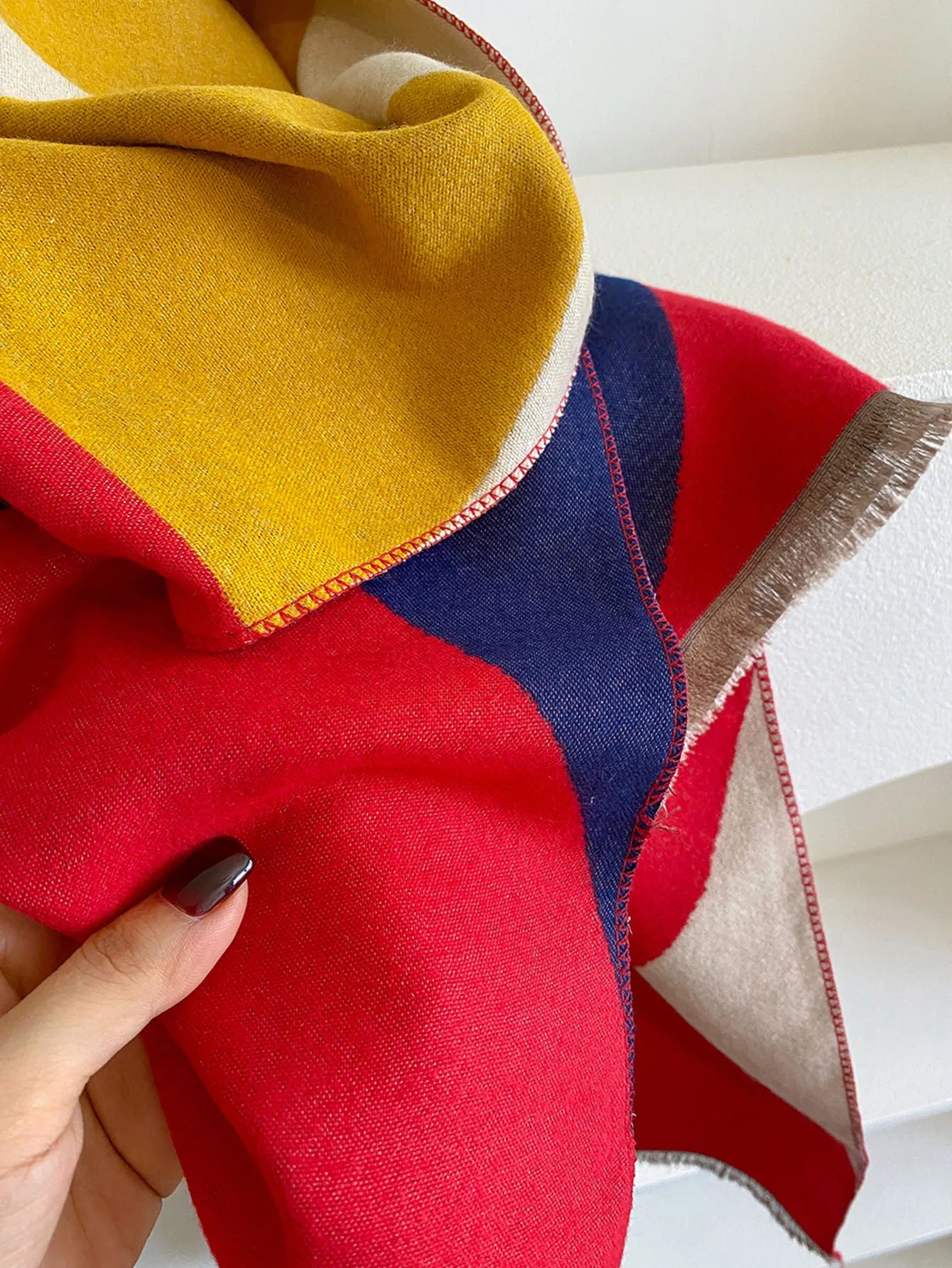 Cachecol Feminino Luxo – Dupla Face com Estampa Geométrica | Toque de Cashmere