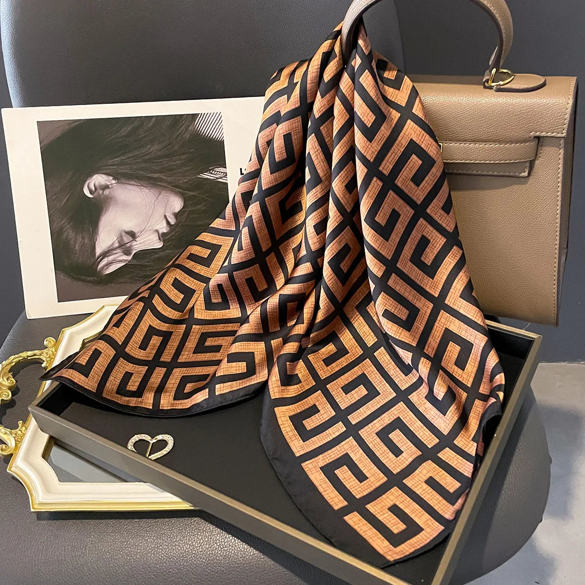 Luxury Silk Scarf Soft Touch – 70x70cm