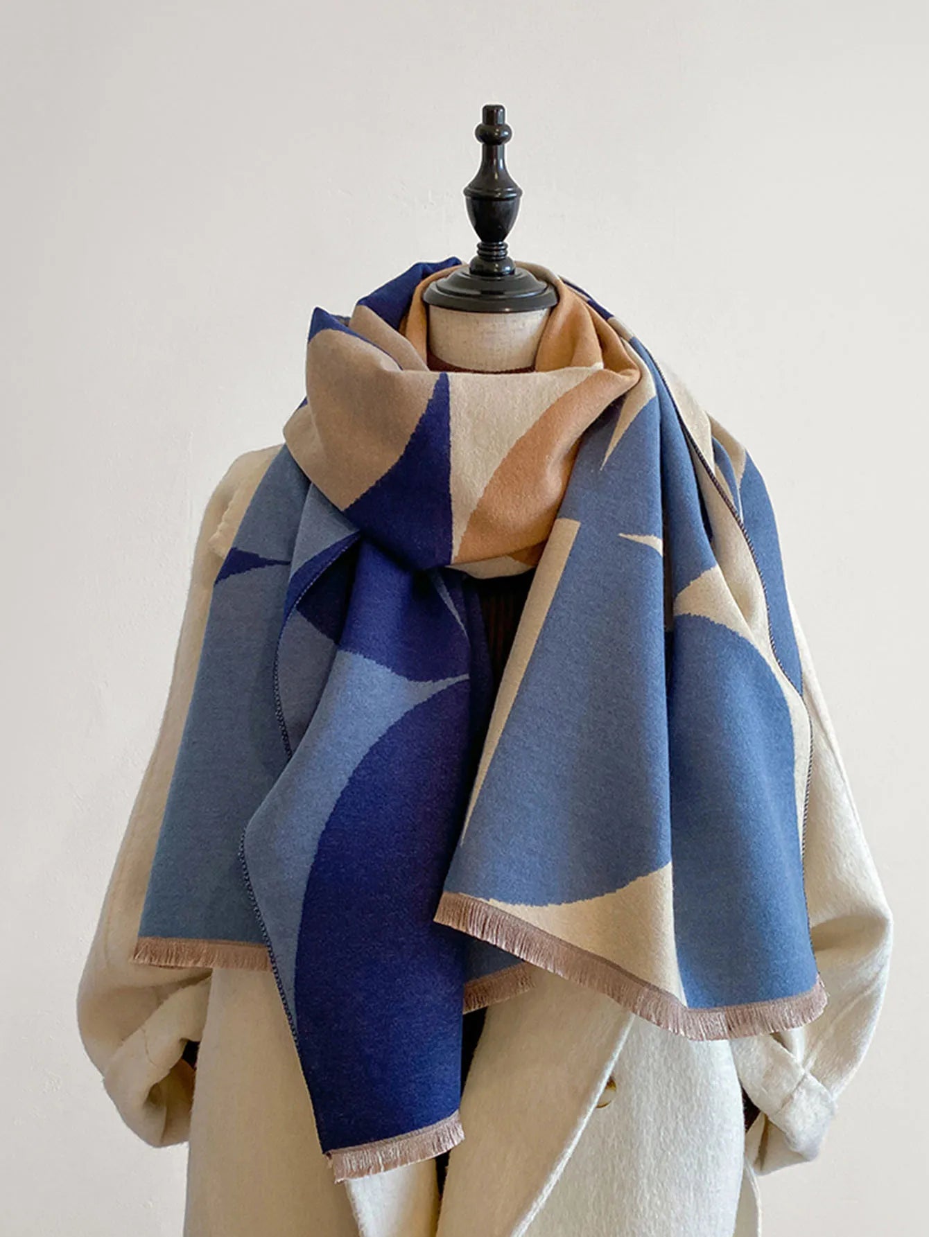 Cachecol Feminino Luxo – Dupla Face com Estampa Geométrica | Toque de Cashmere