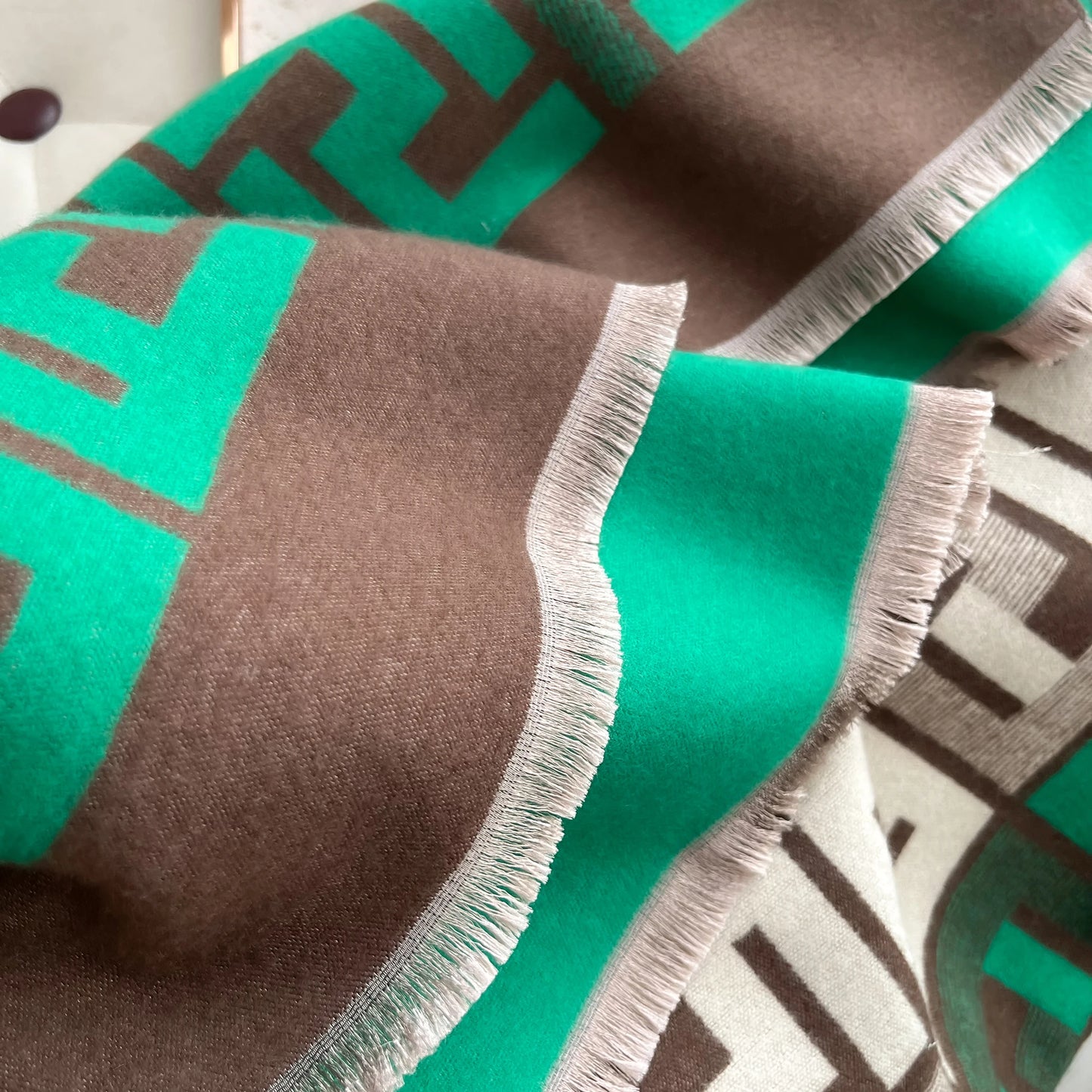 Cachecol Feminino Luxo – Dupla Face com Toque de Cashmere | Design Elegante