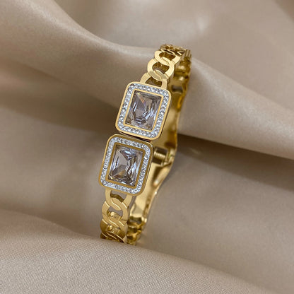 Pulseira Dourada com Cristais