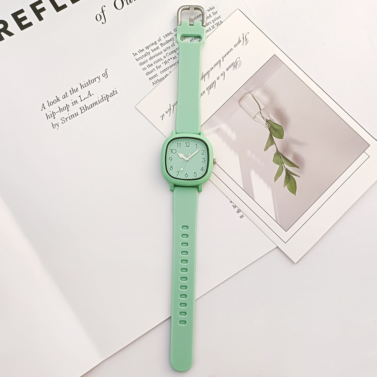Relógio Quartz com Pulseira de Silicone