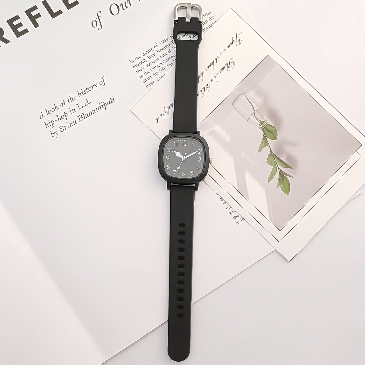 Relógio Quartz com Pulseira de Silicone