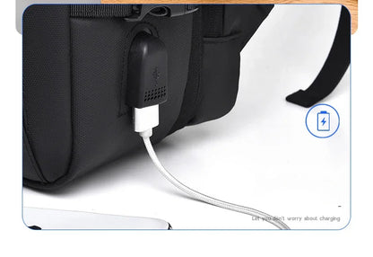 Mochila  – Impermeável, Expansível, com Porta USB e Compartimento para Notebook 15.6”