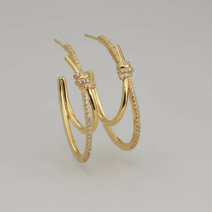 Brincos com Zirconia Oval