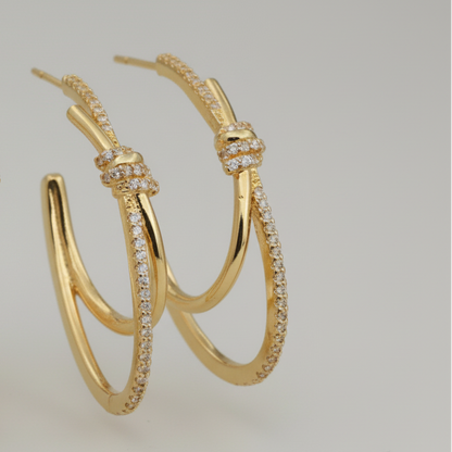 Brincos com Zirconia Oval