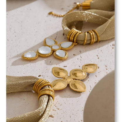 Colar Lace Cruz