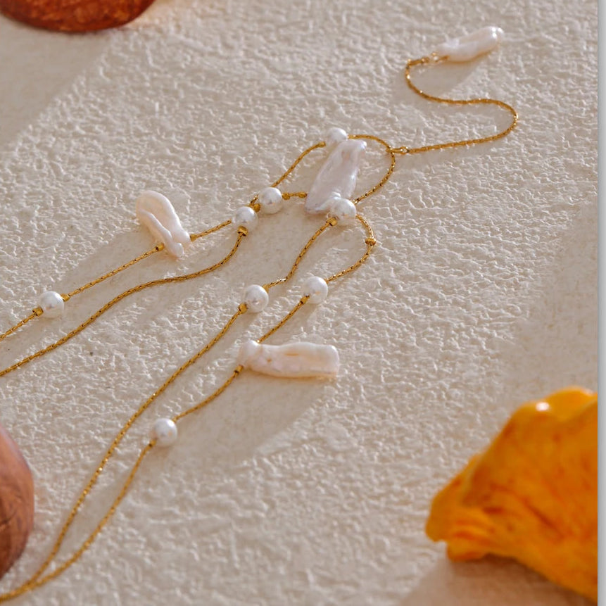 Colar Duplo com Pérolas
