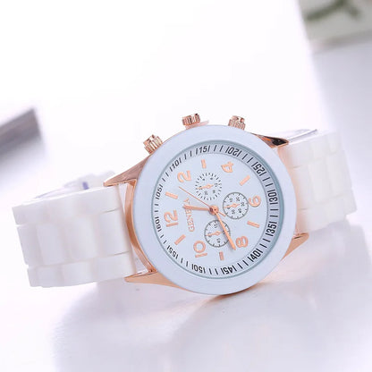 Kit com 14 Relógios Quartz com Pulseira de Silicone