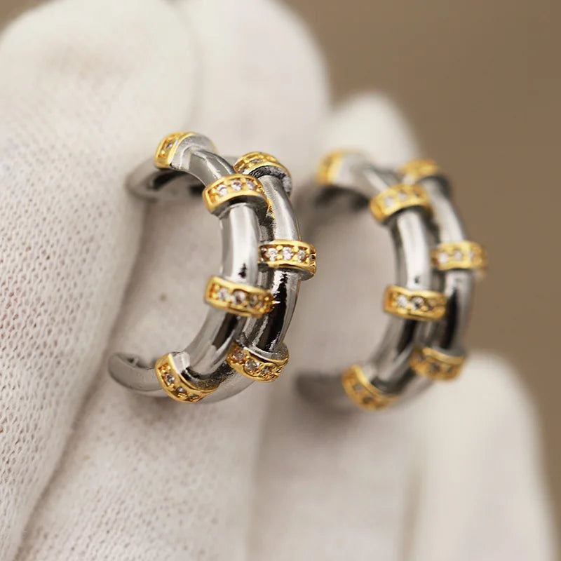 Brincos com Zirconia Oval