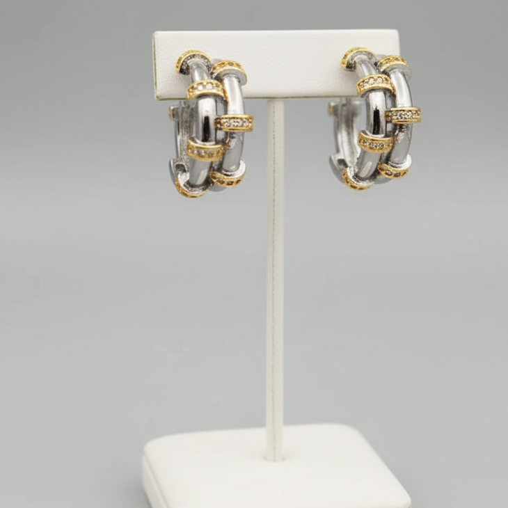 Brincos com Zirconia Oval