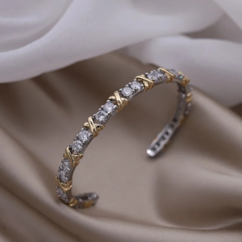 Pulseira Aberta com Zircônia