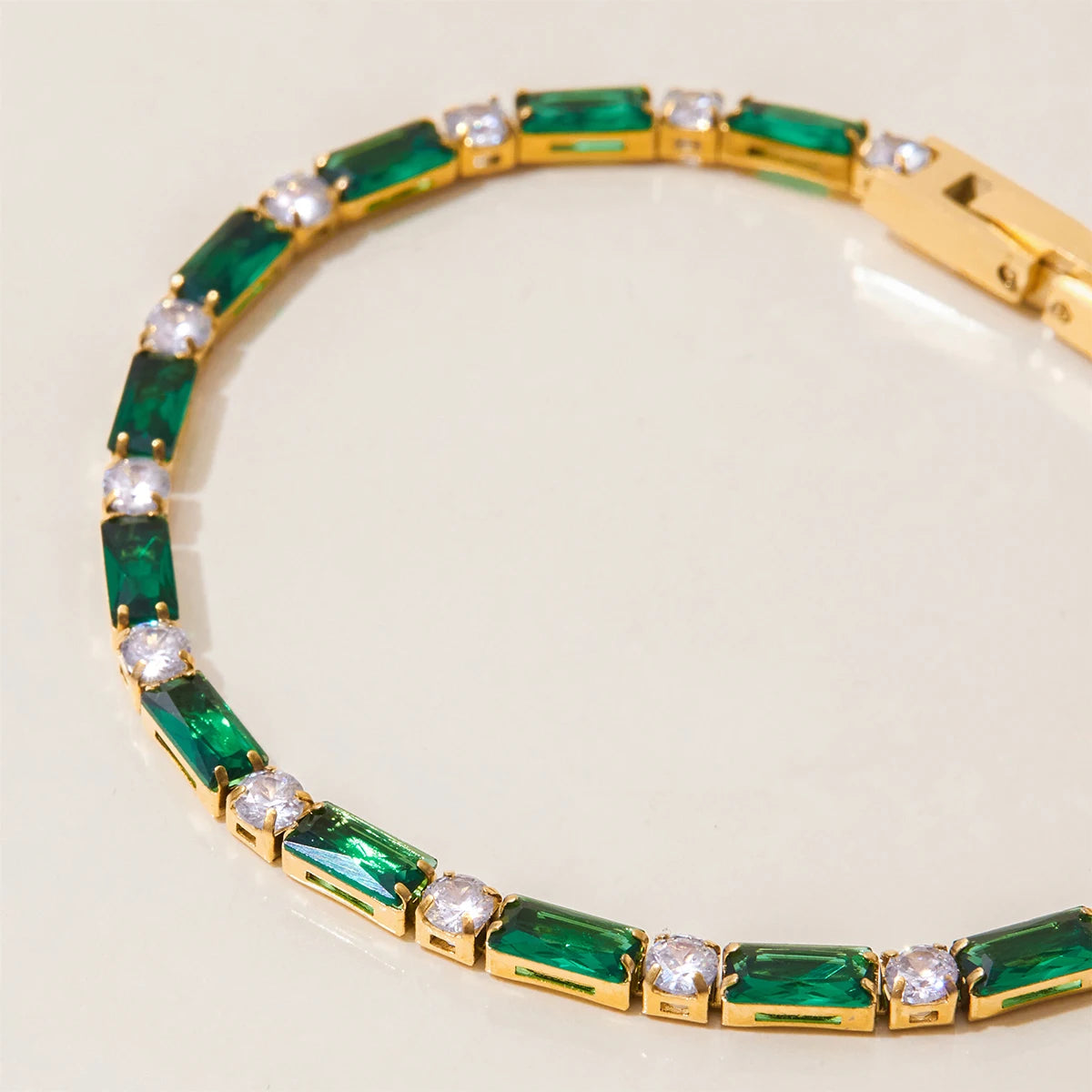 Pulseira com Zircônia Verde