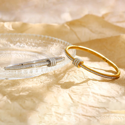 Pulseira Bangle com Zircônias