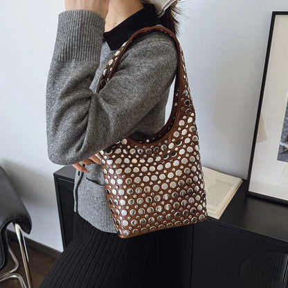 Bolsa Bucket com Tachas