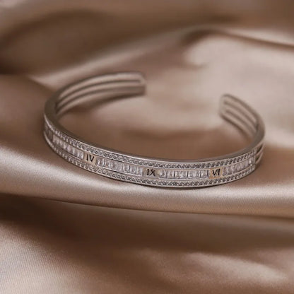 Pulseira Aberta com Zircônia