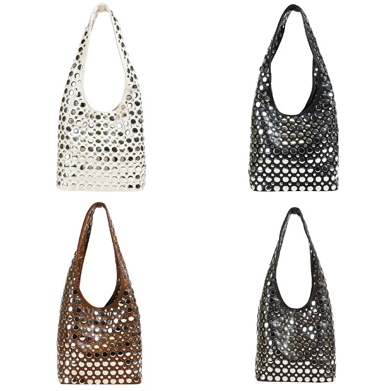 Bolsa Bucket com Tachas