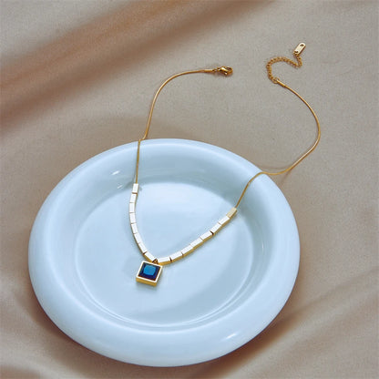 Colar com Pingente de Zircônia Azul