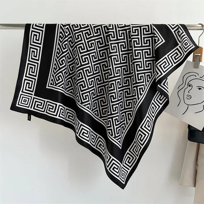 Lenço Feminino Luxo Estampa Elegante – 90x90cm em Cetim