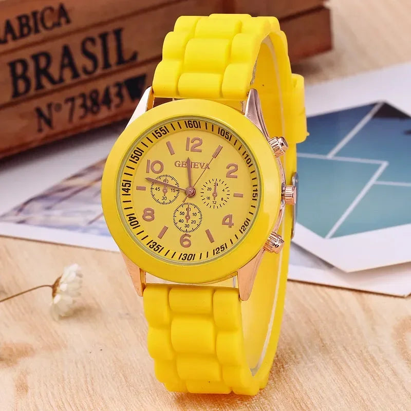 Relógio Quartz com Pulseira de Silicone