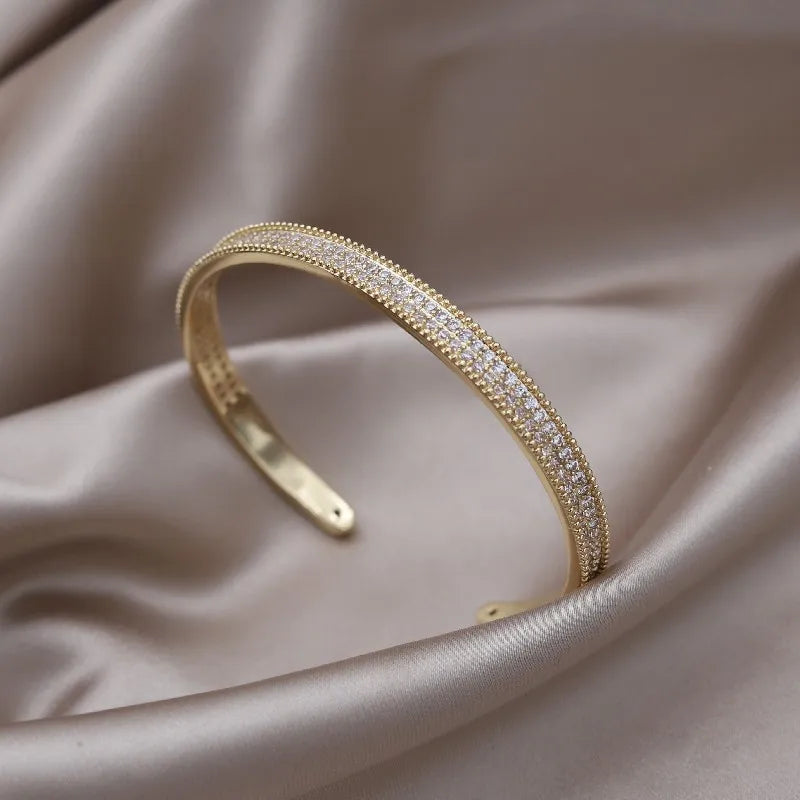 Pulseira Aberta com Zircônia