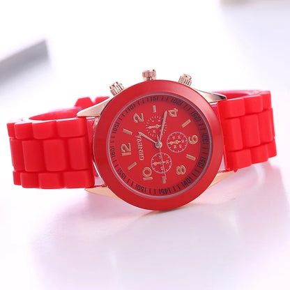 Kit com 14 Relógios Quartz com Pulseira de Silicone