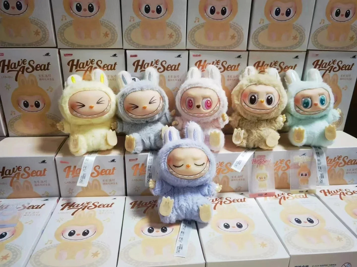 Boneco Labubu Macaron –  Miniatura Decorativa com Chaveiro